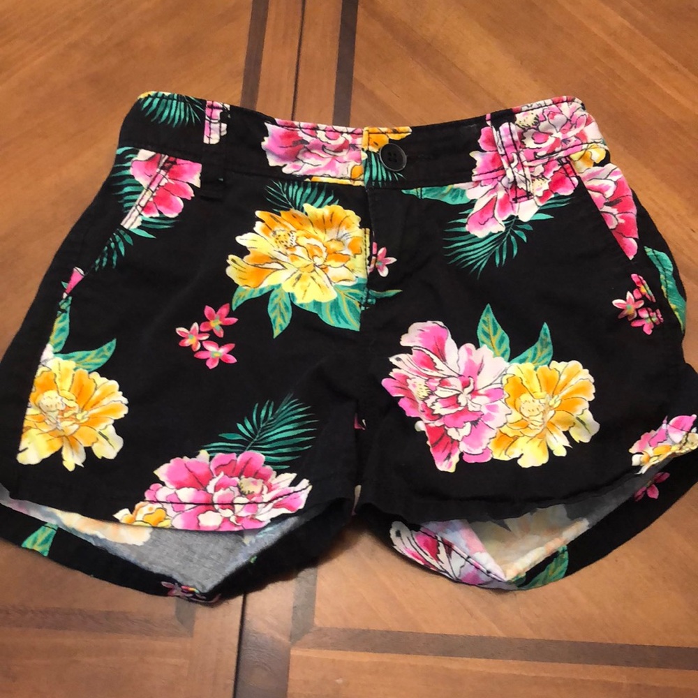 Girls floral old navy shorts